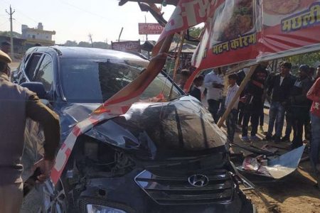 Breaking : Former Mohammad Azharuddin survived an accident