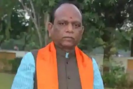 BJP MP makes U-turn , ” I won’t get medical treatment , if i resign”