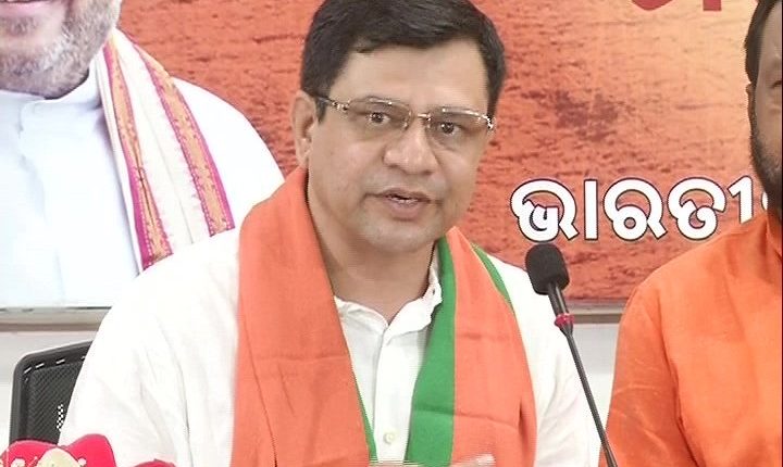 Ashwini Vaishnaw Took Oath As Cabinet Minister – Around Odisha English ...