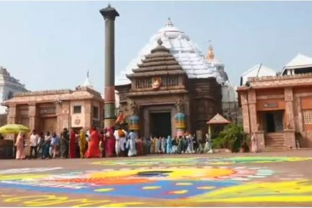 Pravasi Bharatiya Divas attendee NRIs visit Puri Srimandira, attend beach festival