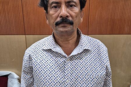 SRI PABITRA MOHAN PANIGRAHI, ASSISTANT EXECUTIVE ENGINEER (AEE), CHITRAKONDA BLOCK, MALKANGIRI INTERCEPTED BY ODISHA VIGILANCE WHILE CARRYING CASH OVER RS. 5 LAKHS SUSPECTED ILLGOTTEN CASH