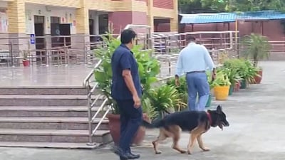 deccanherald_2025-08-20_25unbv3u_bomb