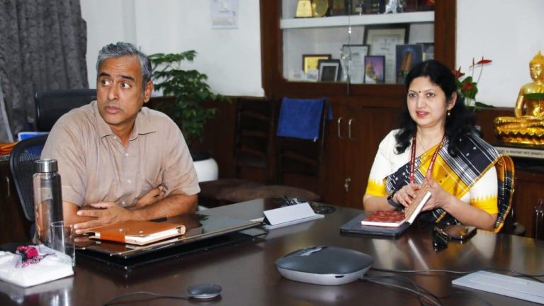 7dd28ae9-ea52-4364-bbe9-8ec44c385796